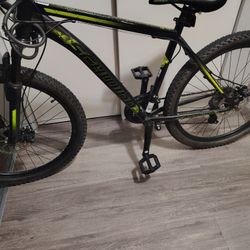 Schwinn Mountain Bike 
