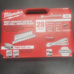 Milwaukee 28pc Socket Set