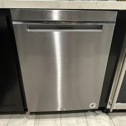 Whirlpool Dishwasher & Refrigerator 
