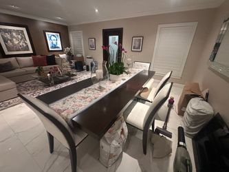 Dinning room table