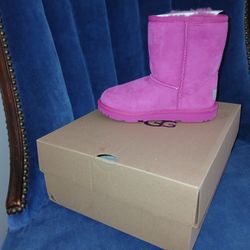 Brand New Kids Uggs Size 12
