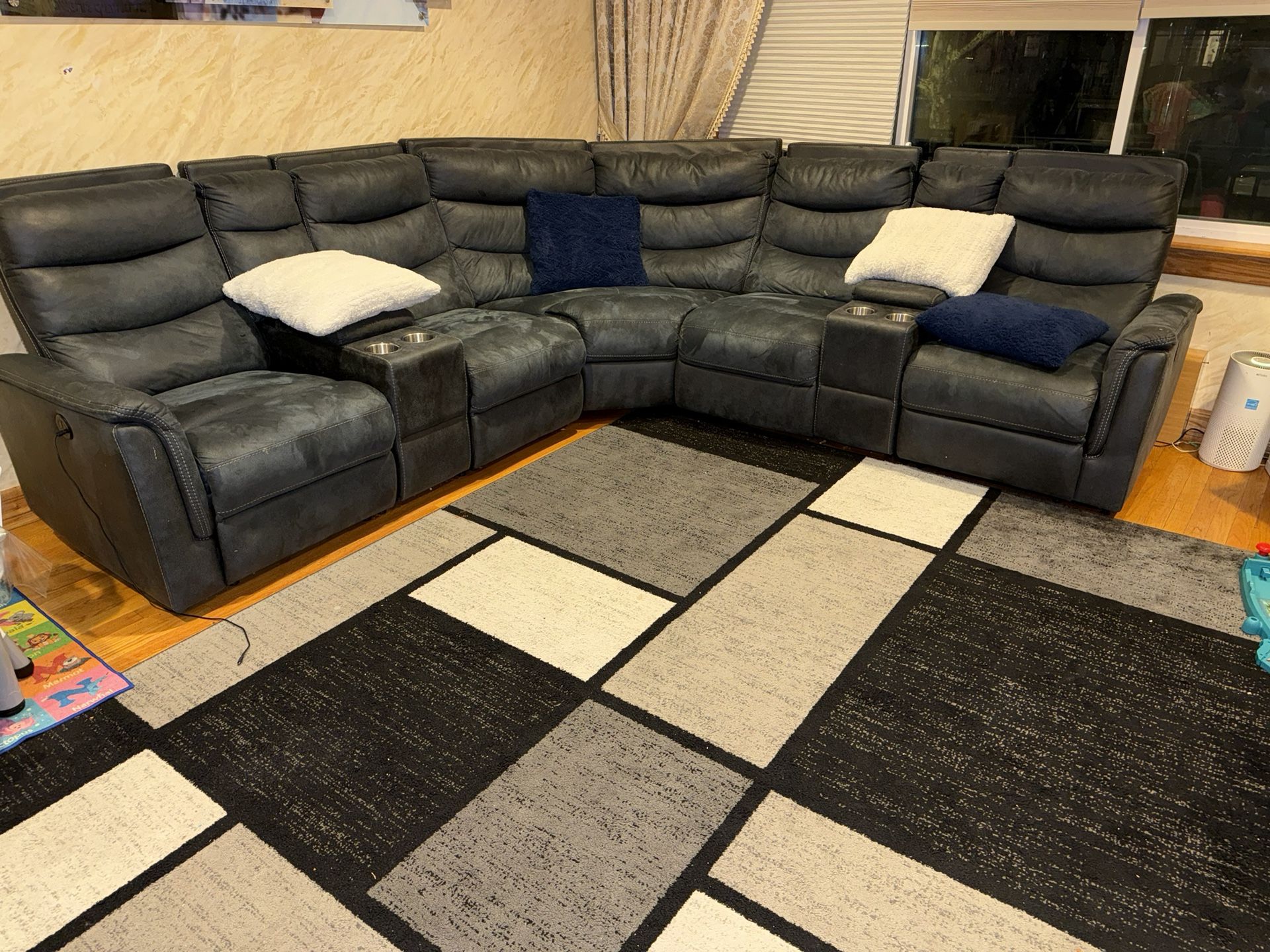 Selling Sectional Couch- Good Condition