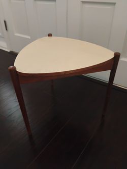 Mid-century Modern Tripod Guitar Pick Laminate Side Table