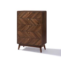 Brown 5-Drawer Columbia Engineered Wood 29.92 in. Wide Dresser