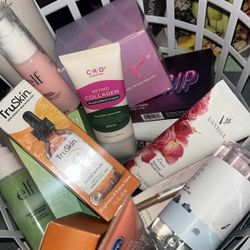 makeup💄 bundle ladies 