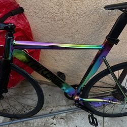 Throne Oil Slick Tracklord