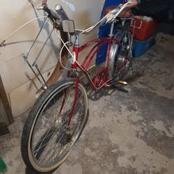 I Have A Schwinn Cruser Bike Is All Original 1980 I'm Moving Out  and I Can't Take It With Me 
Serious People Only And buyers 
450 best ofert 
Located