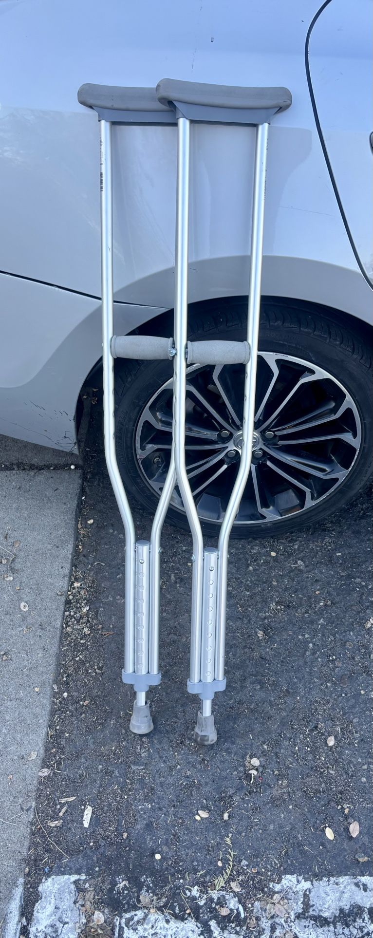 Medline Crutches #MDSV80535