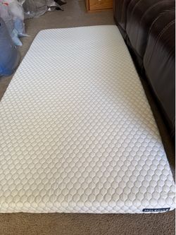 Twin XL mattress topper memory foam - Molecule