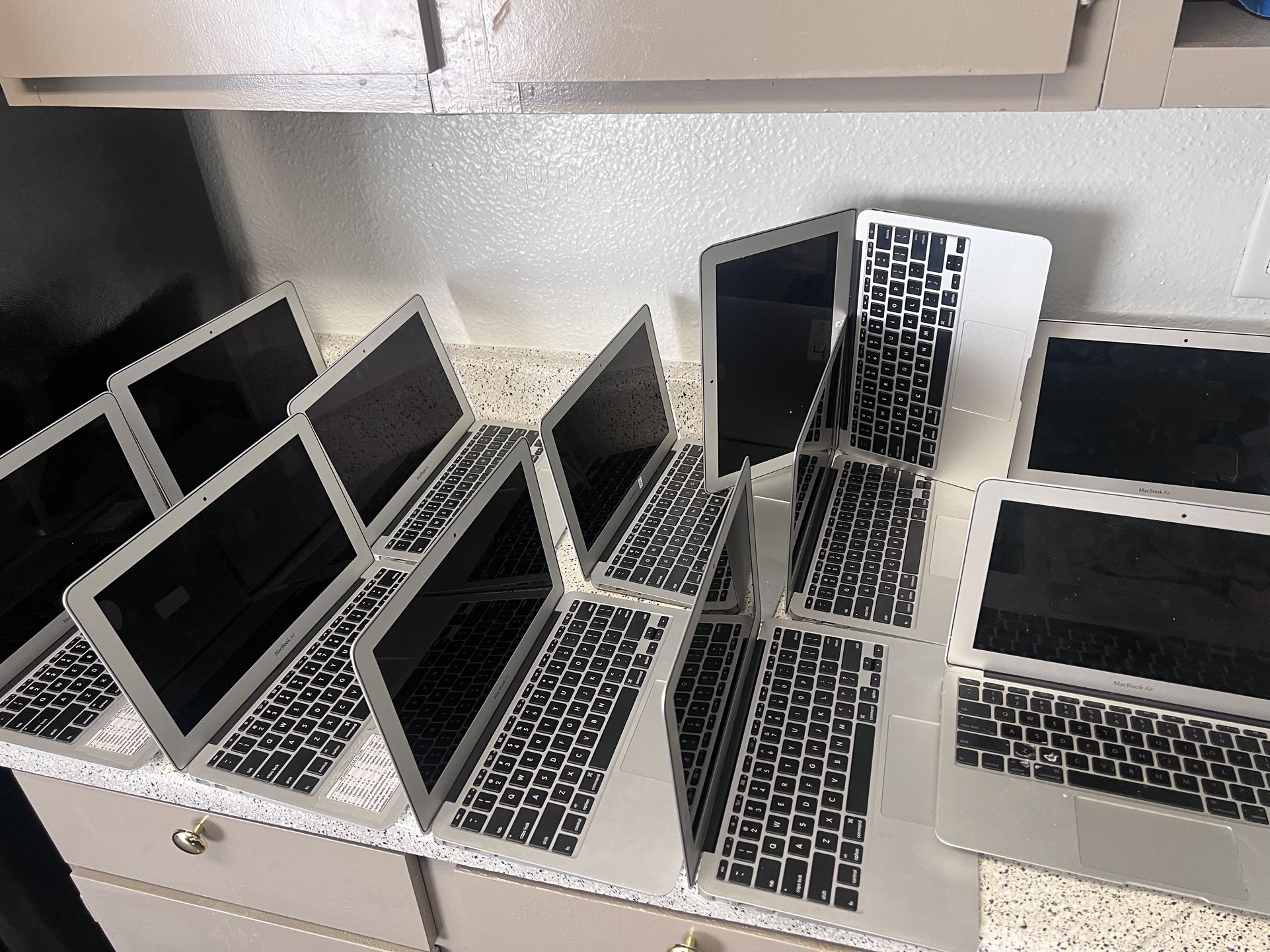 Lot Of Apple MacBook Air 11 Inch