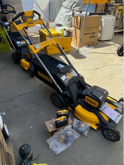 2x20V MAX 21 in. Cordless Battery Powered Self Propelled Lawn Mower Kit with (2) Ah Batteries and Chargers