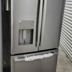 Brand New 33" Counter-Depth French Door Stainless Steel Refrigerator 