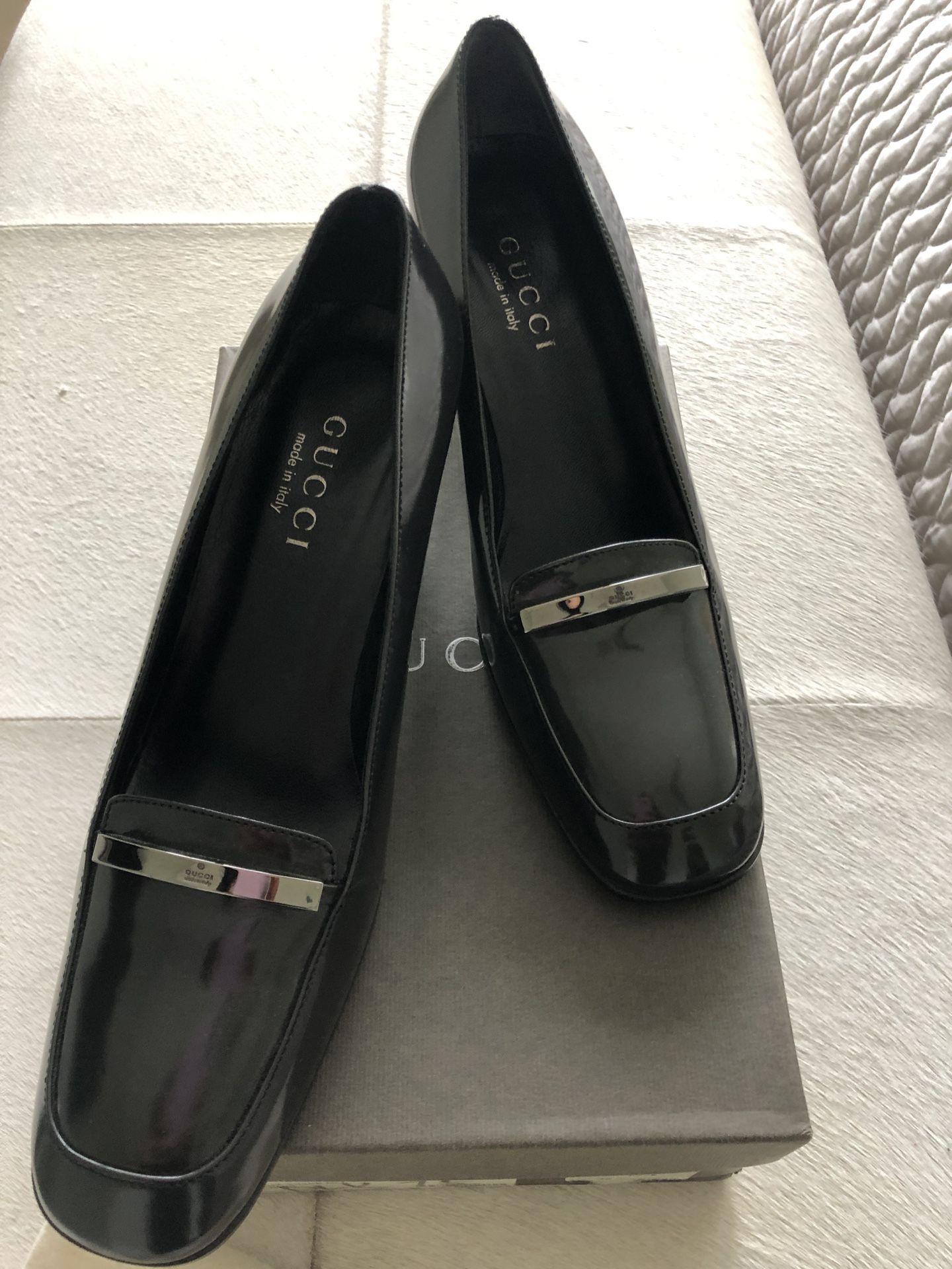 Gucci Women’s Shoes Size 7.5