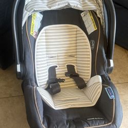 Graco Infant Car seat