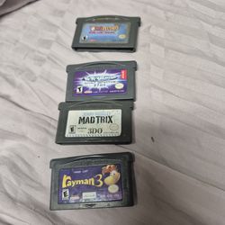 Gameboy advance  yoshis island bundle