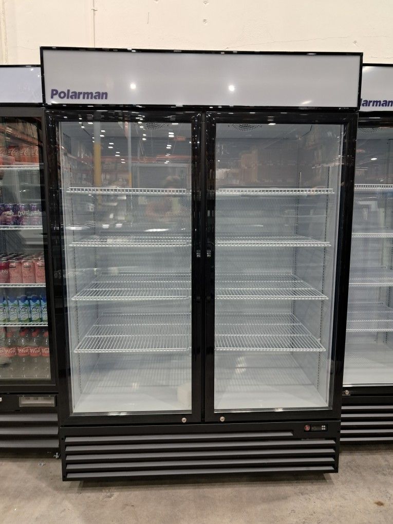 *** 2 DOOR REFRIGERATOR BEVERAGE MERCHANDISER (REFRIGERADOR DE 2 PUERTAS EXPOSITOR DE BEBIDAS)***