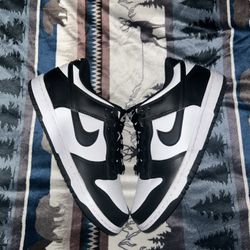 Nike Dunk Panda Size 6.5