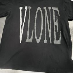 VLONE TSHIRT FRIENDS ALL SIZES AVAILABLE S/M/L/XL ‼️‼️‼️