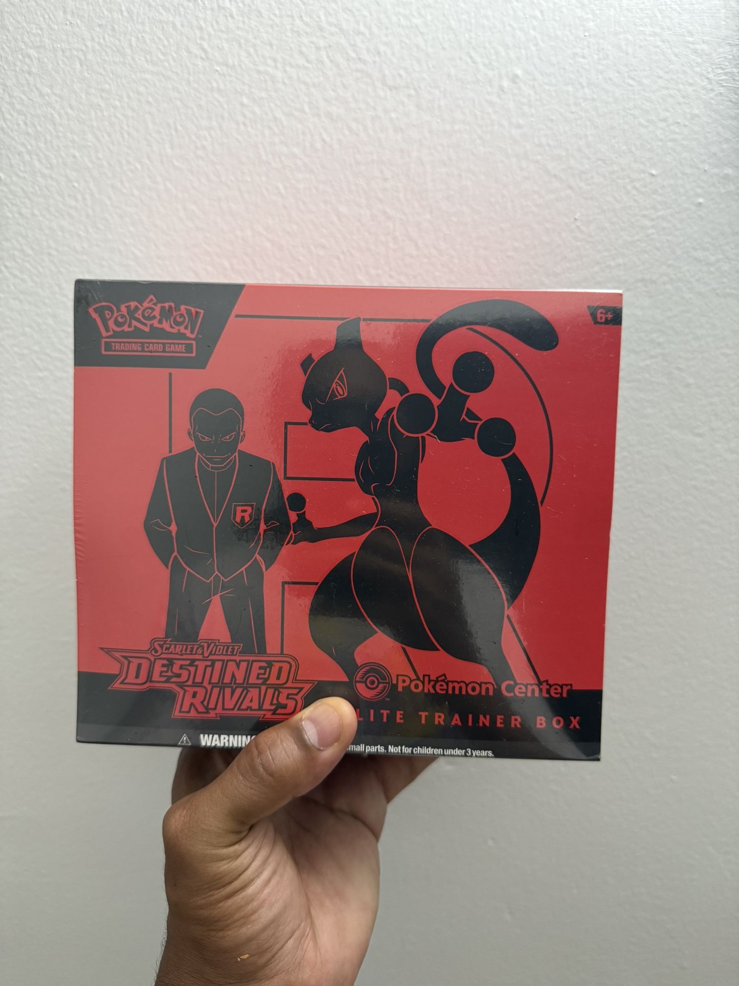 Pokemon Center Destined Rivals ETB