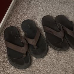 Size 12 flip flops for men bundle 5.00