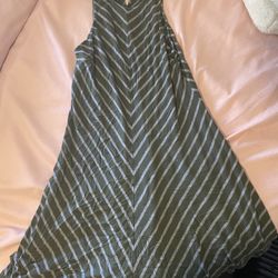 Small Sleeveless Green And Grey Below Knee Dress