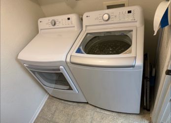 LG Washer & Dryer Set