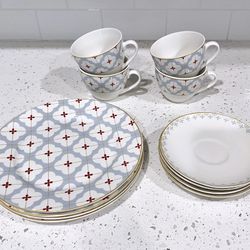 12 Piece Coffee Cup and Plate Set