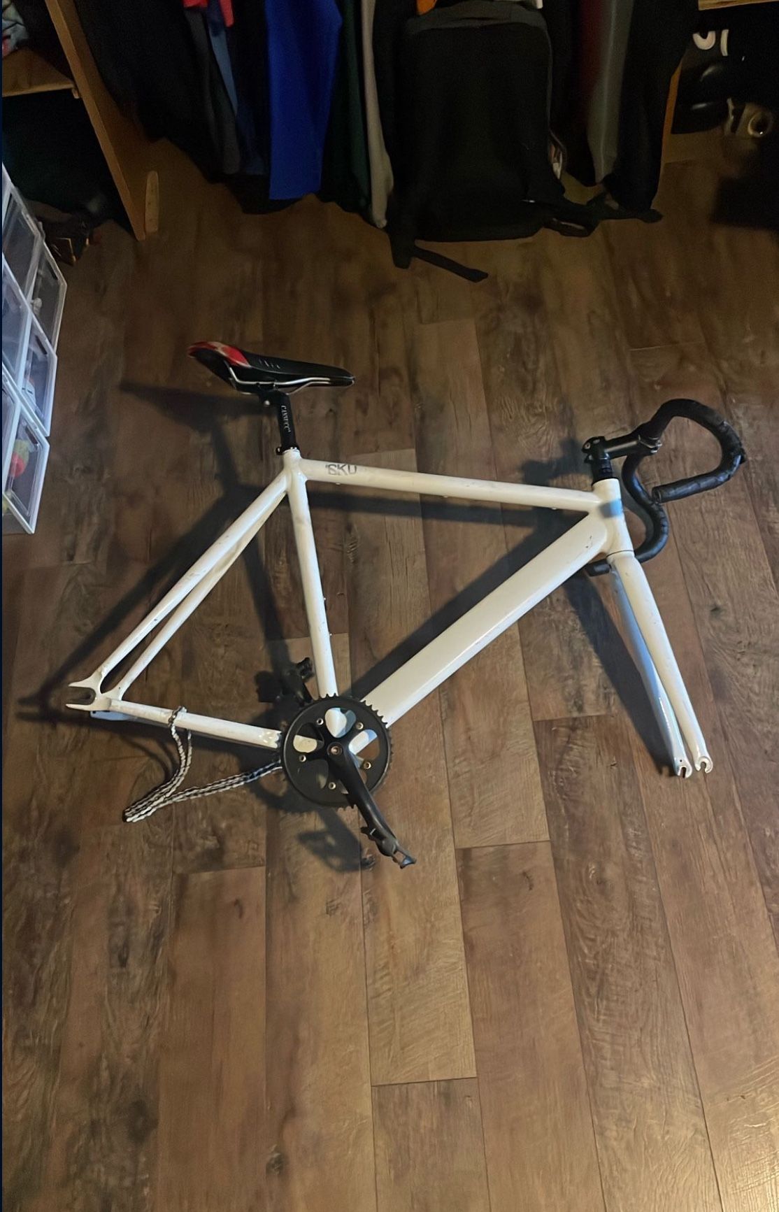 SKU Fixie without wheels