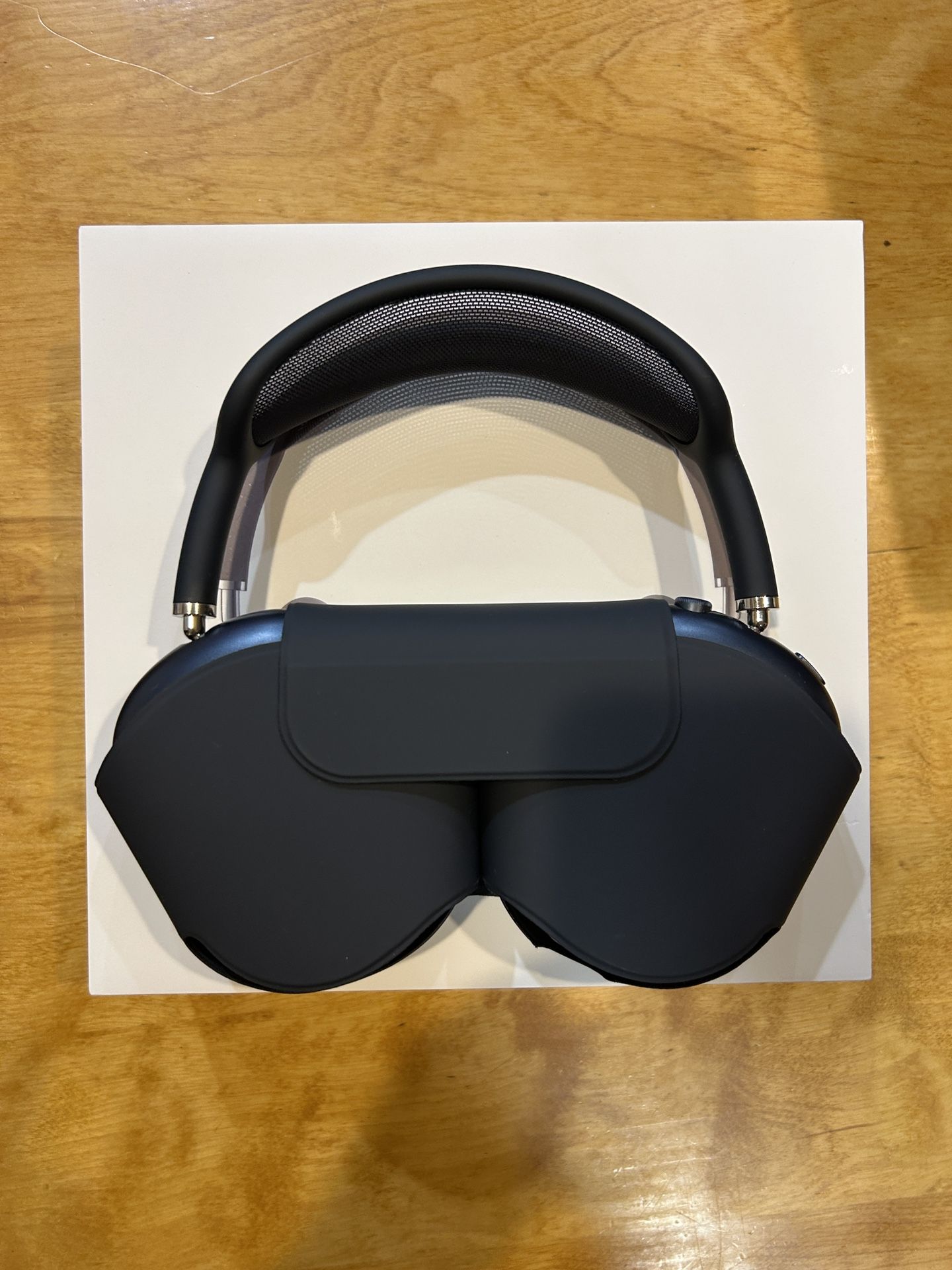 AirPod Maxes Midnight