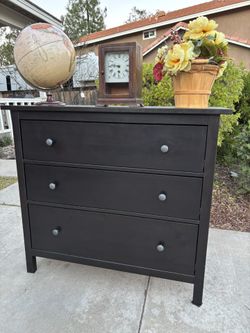 Black Solid Wood Hemnes Dresser Chest of Drawers Furniture Great Condition 