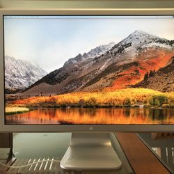 Apple Cinema HD Display 23”