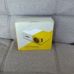 LED Projector 