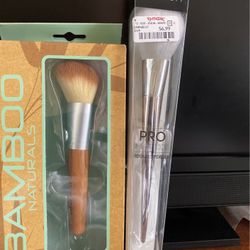 2 Makeup. Brush. New   $5. Both