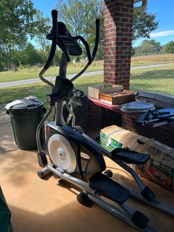 Schwinn 438 Elliptical