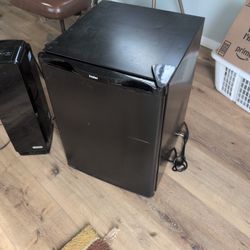 Haier Mini Fridge