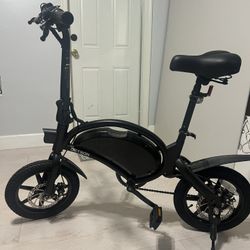 2 Jetson Bolt Folding Bikes