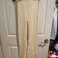 Brand new forever 21 knitwear pants size L