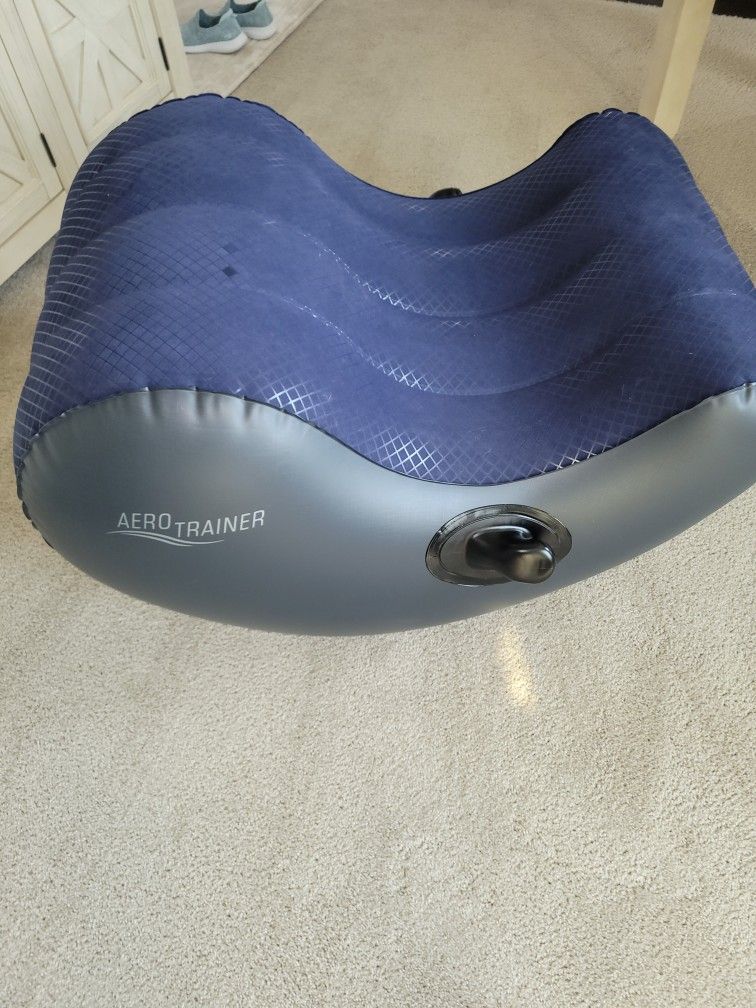 Aero Trainer Like New Comes With Electric Pump Also