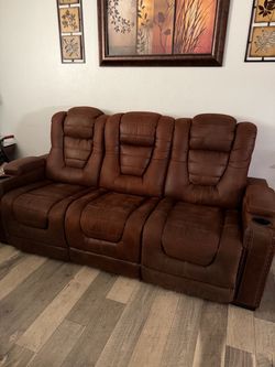 Move away sale brown electric couch recliner (dog and smoke free home)