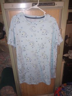 Women's  sleep wear stars and moons designs side s/m