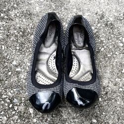 Dexflex Comfort Ballet Flats/Shoes - Size 8 1/2 - Black & Gray Tweed - EUC