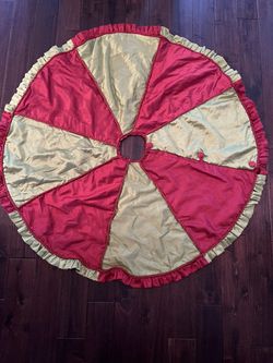 Red & Green Christmas Tree Skirt