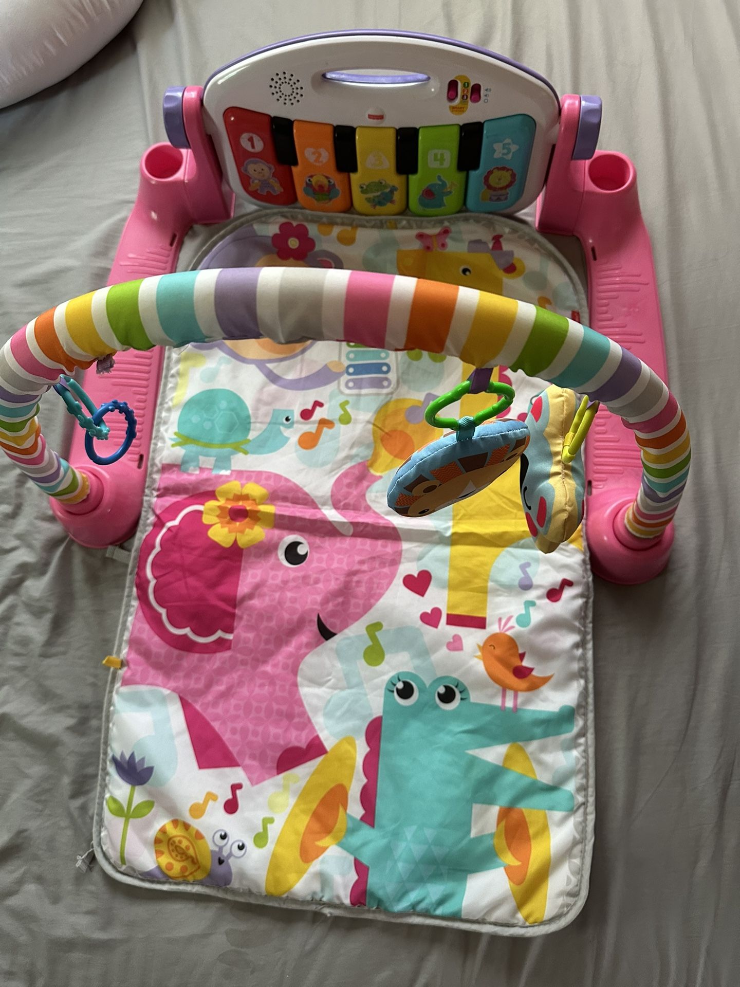 Fisher Price Deluxe Kick And Play Piano Gym