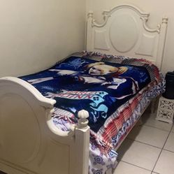 Twin Bed , Mattress Included 