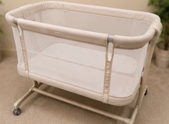 Bassinet with mattress