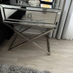 Elegant Mirrored Nightstand 