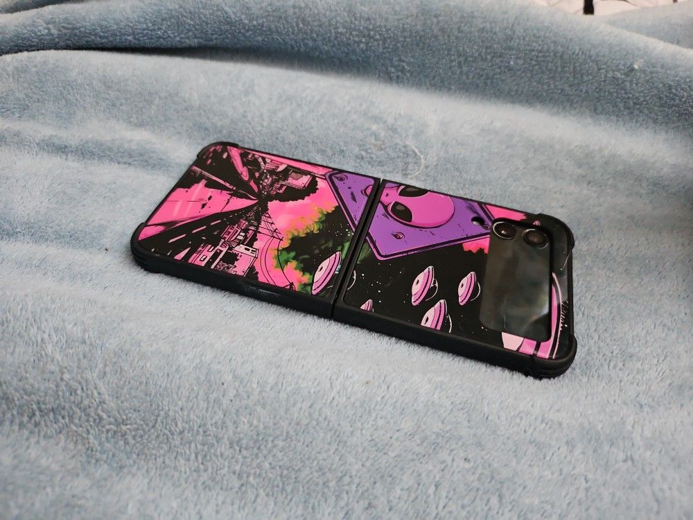 Samsung Flip 3 With Case