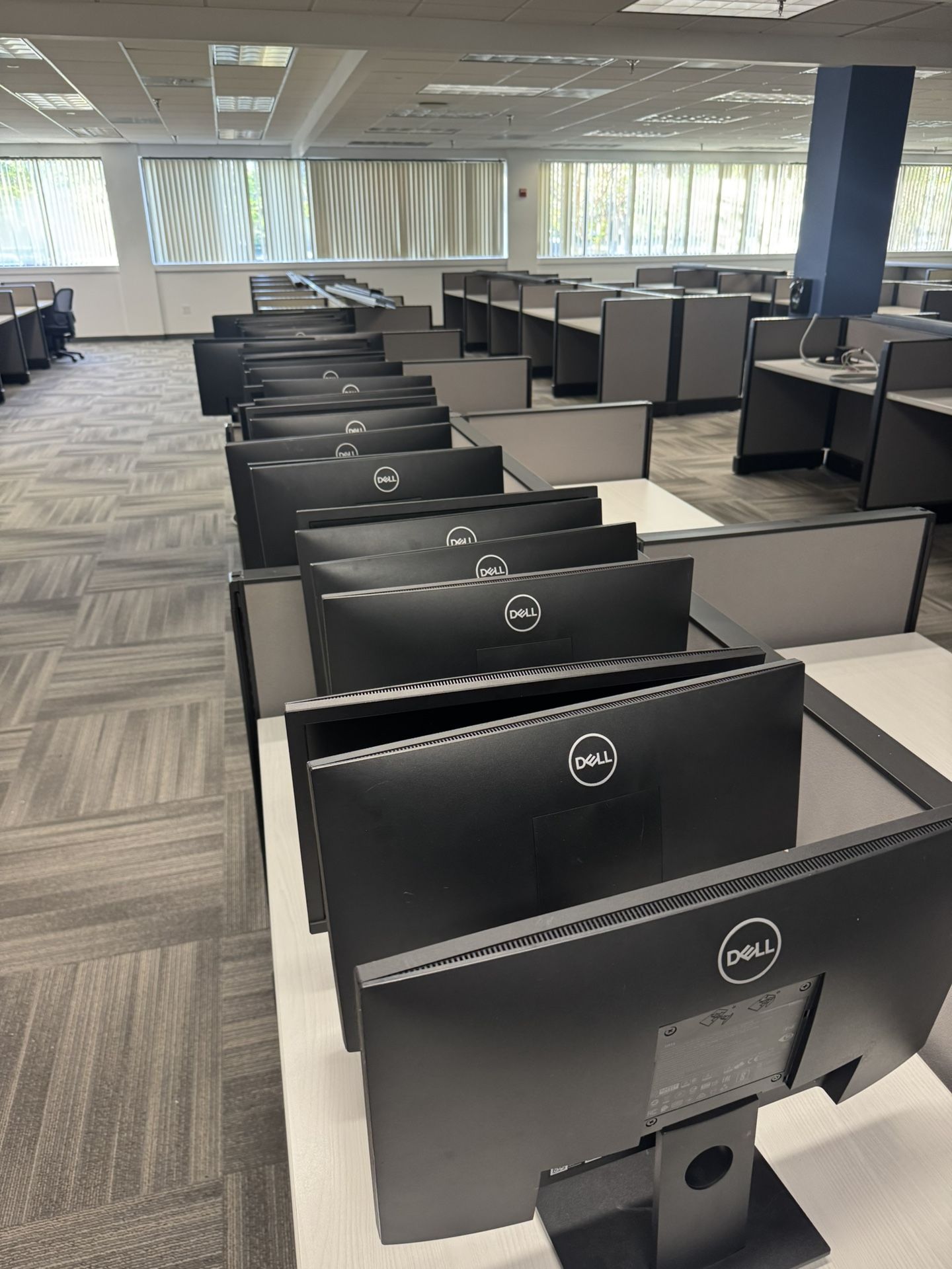 Lot Of 50 DELL 19” Computer Monitors- Excellent Condition