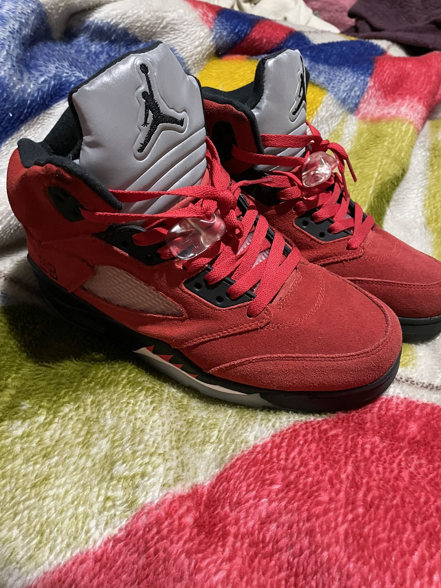 Jordan 5 Raging Bull Size 9/5