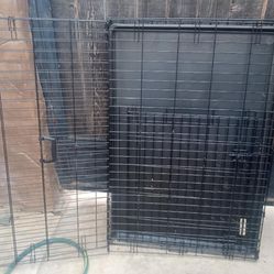 EXTRA LARGE DOG CRATE ***ALMOST  NEW****